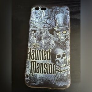Disneyland haunted mansion iphone 8 phone cover.